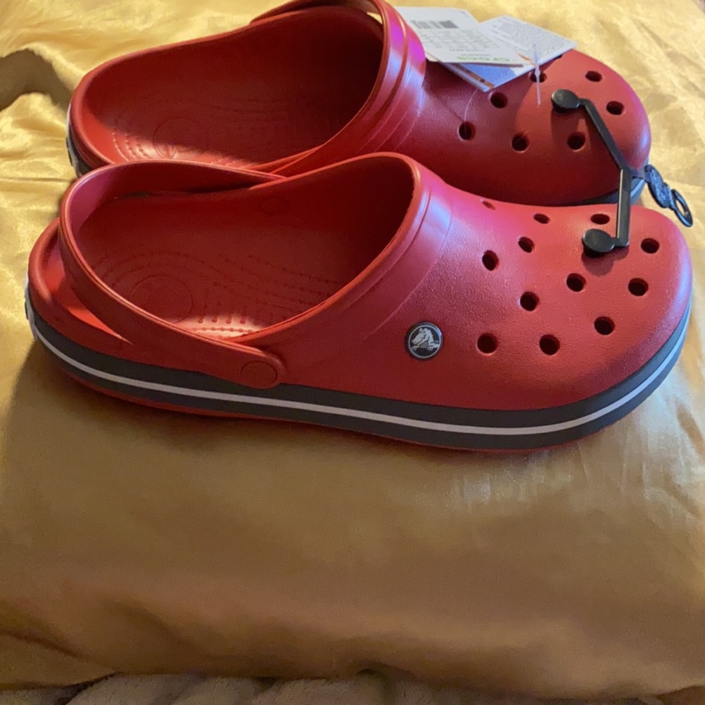***********Crocs*********** - Picture 3 of 4